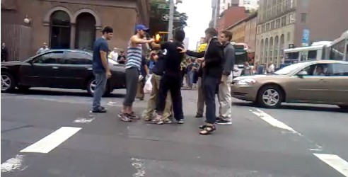 Ryan Gosling Breaks Up a Street Fight Ryan Gosling Breaks Up a Street Fight