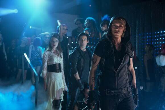 Jemina West, Kevin Zegers, Jamie Campbell Bower in Mortal Instruments Jemina West, Kevin Zegers, Jamie Campbell Bower in Mortal Instruments