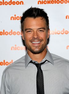 Josh Duhamel Hosts the Kids Choice Awards Josh Duhamel Hosts the Kids Choice Awards